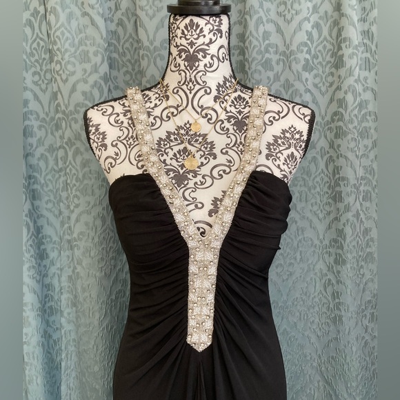 David's Bridal Dresses & Skirts - DAVID’S BRIDAL | Women’s Black With White Beaded Spaghetti Strap Formal Dress